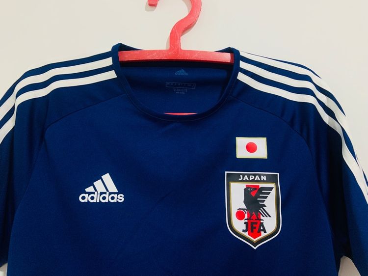 เสื้อกีฬาที่ชาติ JAPAN by Adidas แท้ 💯 size L ขนาด อก 20.5 ยาว 27 นิ้ว สภาพใหม่มาก ดีเทลสวย เนื้อผ้าดีมากนิ่มใส่สบาย หายากน่าสะสมครับ รูปที่ 2