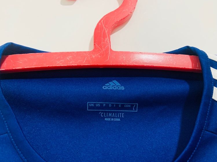 เสื้อกีฬาที่ชาติ JAPAN by Adidas แท้ 💯 size L ขนาด อก 20.5 ยาว 27 นิ้ว สภาพใหม่มาก ดีเทลสวย เนื้อผ้าดีมากนิ่มใส่สบาย หายากน่าสะสมครับ รูปที่ 3