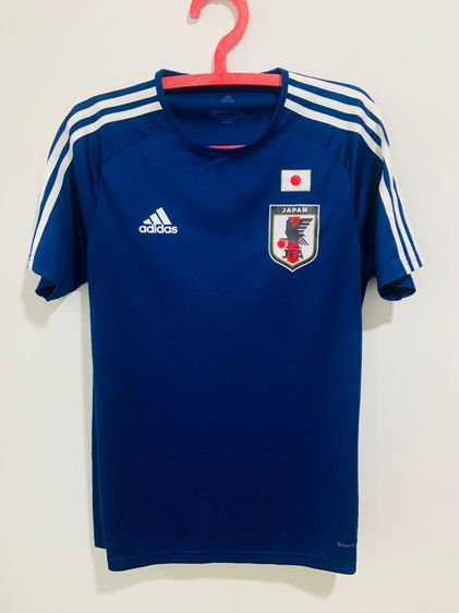 ผู้ชาย อื่นๆ ชุดฟุตบอล เสื้อกีฬาที่ชาติ JAPAN by Adidas แท้ 💯 size L ขนาด อก 20.5 ยาว 27 นิ้ว สภาพใหม่มาก ดีเทลสวย เนื้อผ้าดีมากนิ่มใส่สบาย หายากน่าสะสมครับ
