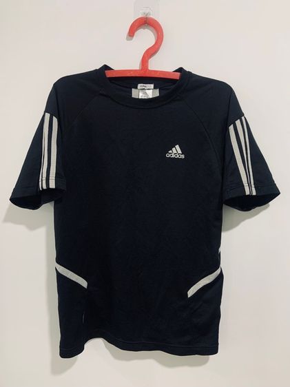 ผู้ชาย ดำ อื่นๆ เสื้อกีฬา Adidas แท้ 💯 size L ขนาด อก 21 ยาว 27.5 นิ้ว สภาพใหม่มาก ดีเทลสวย เนื้อผ้าดีมากนิ่มใส่สบาย หายากน่าสะสมครับ