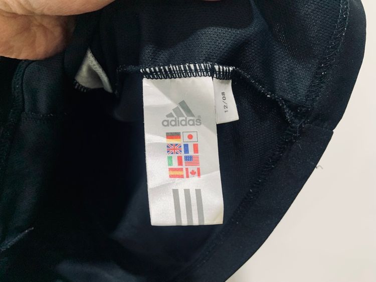 เสื้อกีฬา Adidas แท้ 💯 size L ขนาด อก 21 ยาว 27.5 นิ้ว สภาพใหม่มาก ดีเทลสวย เนื้อผ้าดีมากนิ่มใส่สบาย หายากน่าสะสมครับ รูปที่ 4