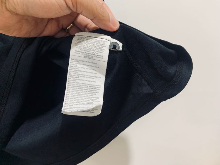 เสื้อโปโลกีฬา Nike แท้ 💯 size M ขนาด อก 21 ยาว 27.5 นิ้ว สภาพใหม่มาก ดีเทลสวย เนื้อผ้าดีมากนิ่มใส่สบาย หายากน่าสะสมครับ รูปที่ 4