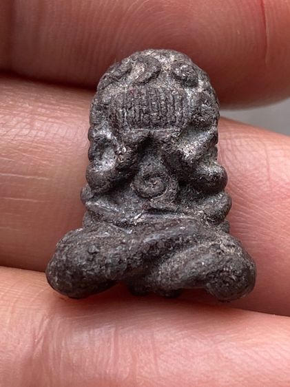 พระปิดตาเนื้อผง