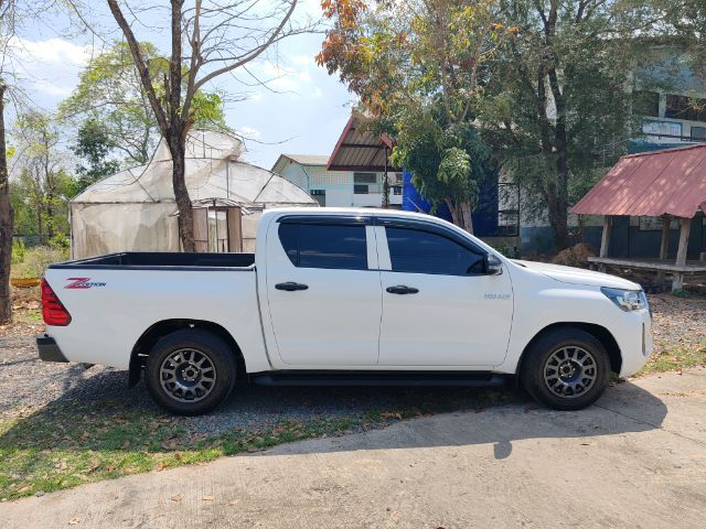 Toyota Hilux Revo 2024 2.4 Z Edition Entry Pickup ดีเซล ไม่ติดแก๊ส เกียร์อัตโนมัติ ขาว รูปที่ 4
