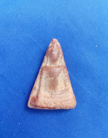 พระนางพญา พิมเข่าตรง กรุวัดนางพญาจ.พิษณุโลก รูปที่ 4