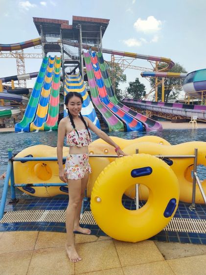 ชุดบิกินี่ ชุดว่ายน้ำ สีขาว เซ็ต 2 ชิ้น