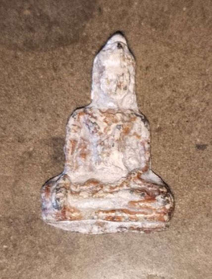 พระเครื่องเก่า สวยๆ เนื้อตะกั่วสนิมแดง  รูปที่ 2