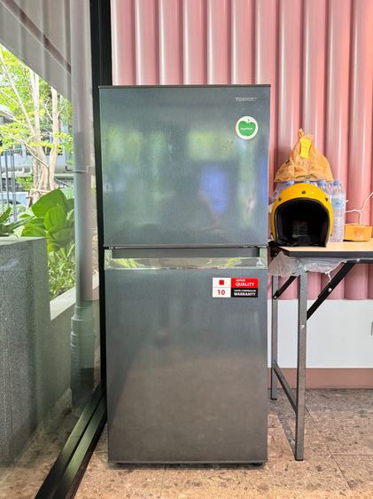 ตู้เย็น 2 ประตู ตู้เย็น Toshiba 2 ประตู 6.4Q รุ่น GR-RT234WE-DMTH(BG) สีเทาอายุ 4 เดือน