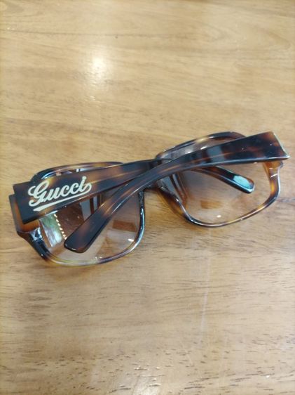แว่นกันแดด gucci vintage สภาพ 95เปอร์เซนต์