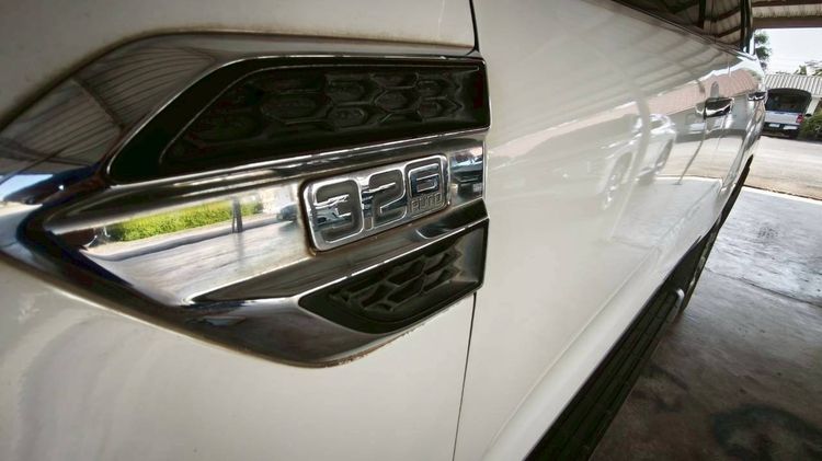 Ford Everest 2017 3.2 Titanium Plus 4WD Utility-car ดีเซล ไม่ติดแก๊ส เกียร์อัตโนมัติ ขาว รูปที่ 2