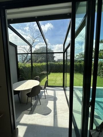 ตกแต่งครบ ให้เช่าบ้านแฝด3ชั้น203 ตร.ม.หลังมุมพร้อมสระว่ายน้ำย่านลาดกระบังอ่อนนุช ใกล้สนามบินสุสรรรภูมิ โครงการอัลติจูด ฟอเรสต์ อ่อนนุช-ลาดกระบัง Altit รูปที่ 4