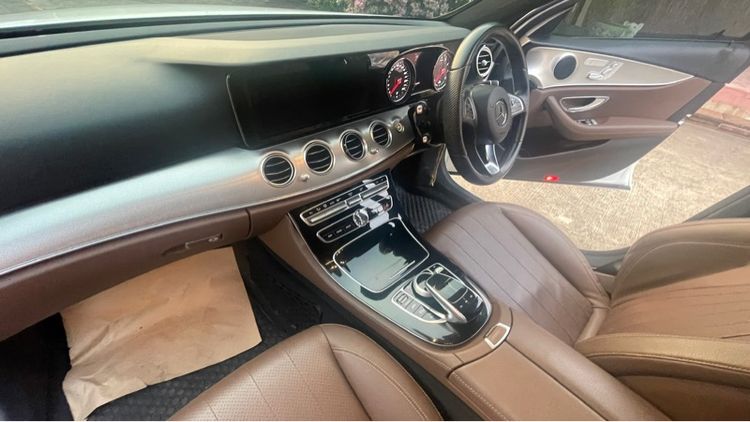 Mercedes-Benz E-Class 2018 E350 ปลั๊กอินไฮบริด (PHEV) เกียร์อัตโนมัติ ขาว รูปที่ 4