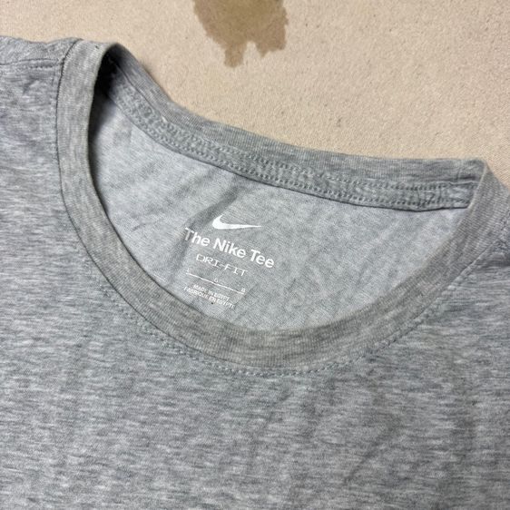 เสื้อยืด Nike Dri-FIT​ Size L​  รูปที่ 4