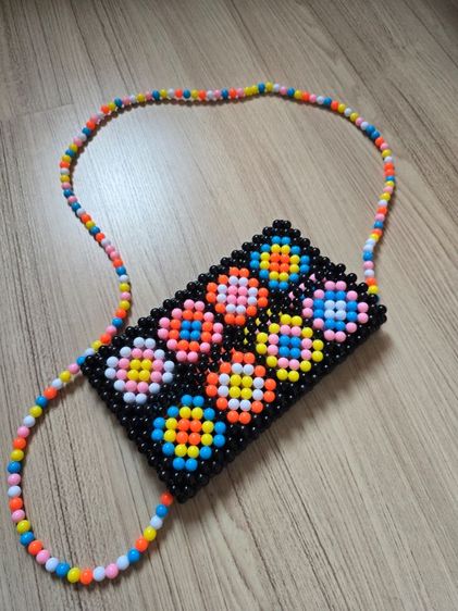 พร้อมส่ง กระเป๋าลูกปัด Crossbody ได้ สีสดใส มีใบเดียว   รูปที่ 6