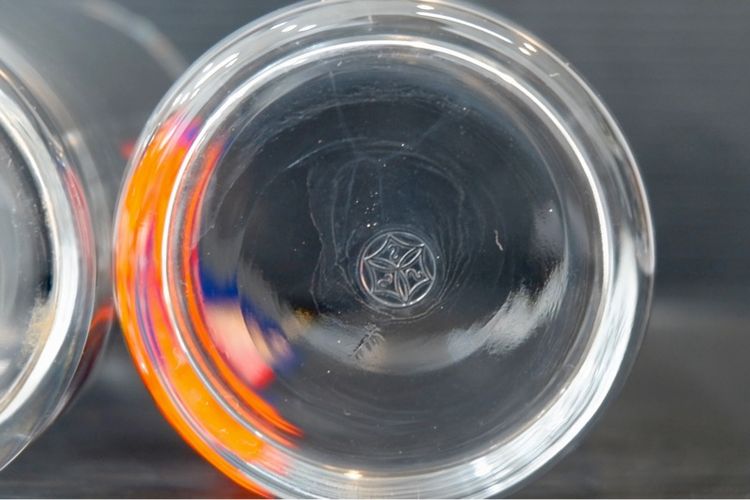 แก้วน้ำจากเรื่อง TOUCH ผลิตประมาณช่วงปี90 ราคาคู่ละ300 บาทครับ รูปที่ 6