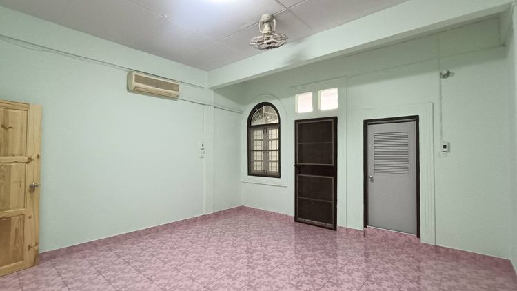 มีบางส่วน ขายทาวน์เฮาส์ 3 ชั้น ม.89 บางบอนวิลล์ ถ.กาญจนาภิเษก ทำเลดี เดินทางสะดวก ใกล้แม็คโครบางบอน รูปที่ 4