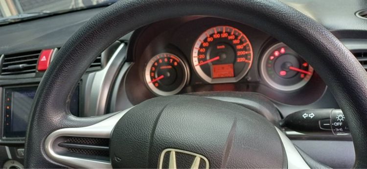 รถ Honda City 1.5 Sv i-VTEC สี ขาว