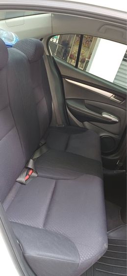 Honda City 2011 1.5 Sv i-VTEC Sedan เบนซิน ไม่ติดแก๊ส เกียร์อัตโนมัติ ขาว รูปที่ 4
