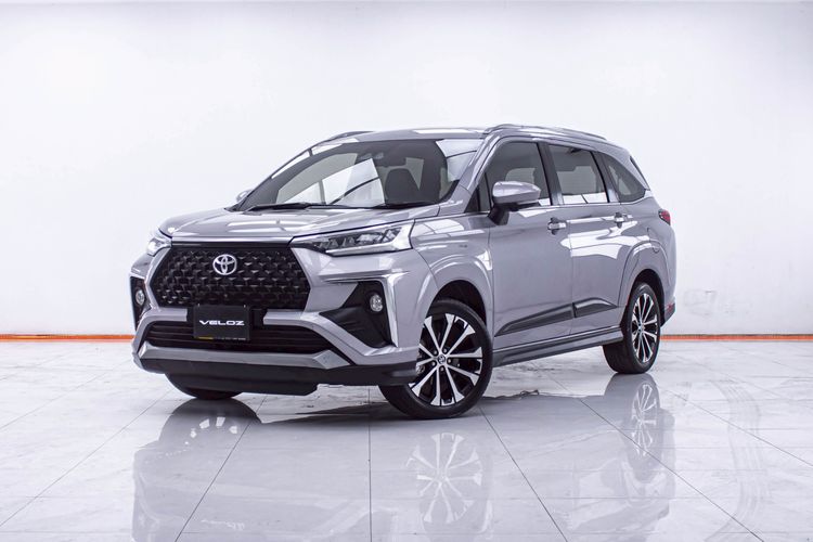 รถ Toyota Veloz 1.5 Premium สี เทา