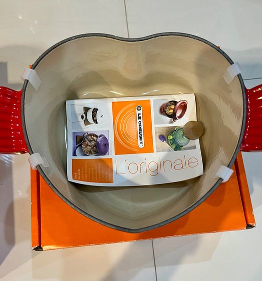 Le Creuset หม้อเหล็กหล่อทรงหัวใจ cast iron  รูปที่ 3