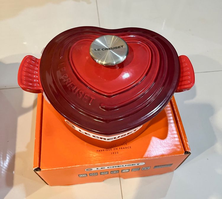 Le Creuset หม้อเหล็กหล่อทรงหัวใจ cast iron  รูปที่ 2