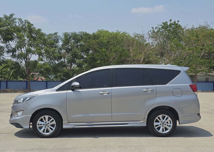 Toyota Innova 2019 2.8 Crysta G Utility-car ดีเซล ไม่ติดแก๊ส เกียร์อัตโนมัติ เทา รูปที่ 3