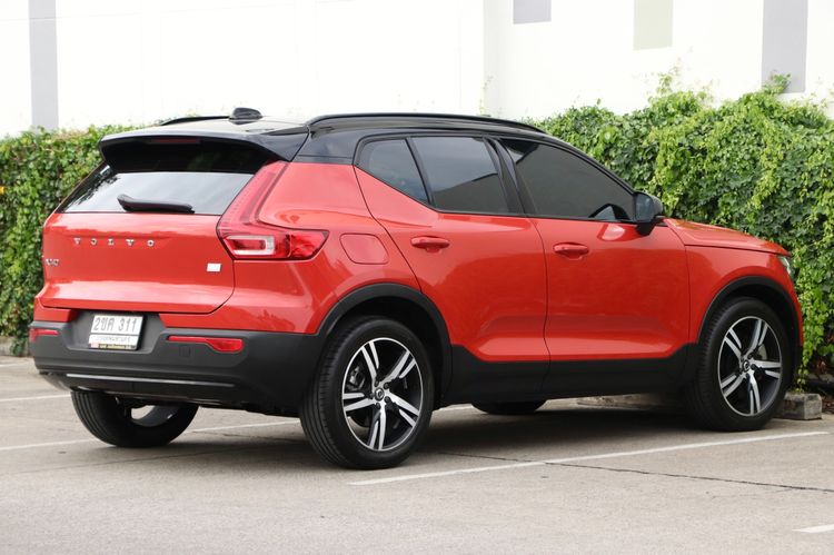 Volvo XC40 2021 Recharge 1.5 T5 R-Design Utility-car ปลั๊กอินไฮบริด (PHEV) ไม่ติดแก๊ส เกียร์อัตโนมัติ แดง รูปที่ 4