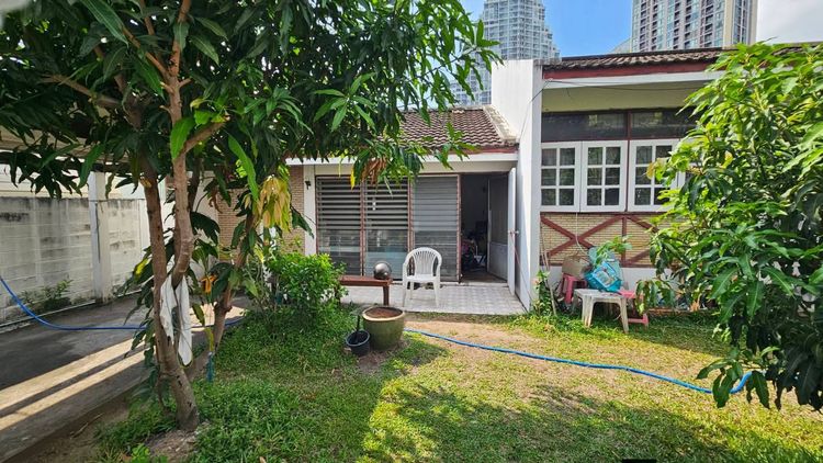 มีบางส่วน ขายบ้านเดี่ยว นนทบุรี ด่วน 60 ตร.ว. ทำเลทอง ติด MRT แยกติวานนท์ เพียง 150 เมตร