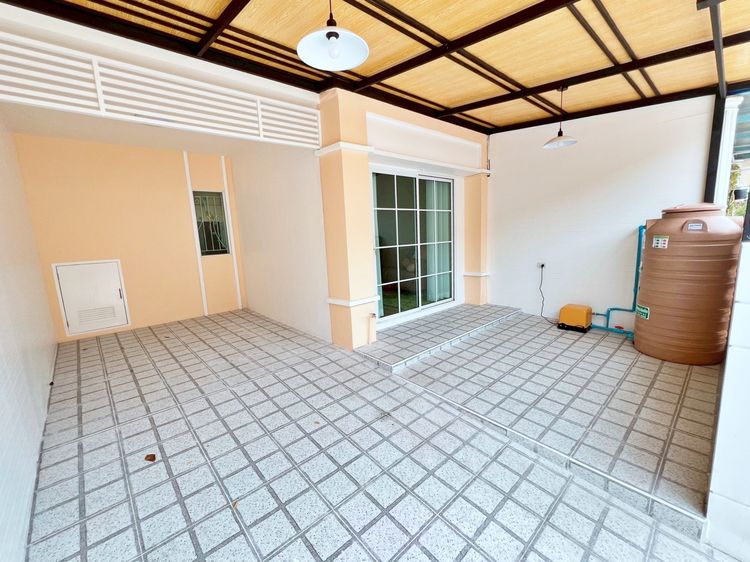 มีบางส่วน ทาวน์เฮ้าส์ 2ชั้น ทำเลรามคำแหง – ซอยมิสทีน ทำเลดีใกล้รถไฟฟ้า สายสีส้ม 3 กม. รูปที่ 2