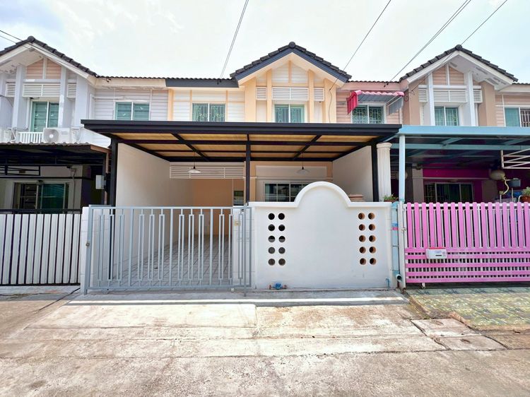 ทาวน์เฮ้าส์ 2ชั้น ทำเลรามคำแหง – ซอยมิสทีน ทำเลดีใกล้รถไฟฟ้า สายสีส้ม 3 กม.