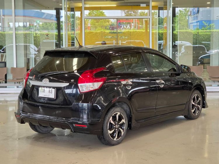 Toyota Yaris 2014 1.2 E Sedan เบนซิน ไม่ติดแก๊ส เกียร์อัตโนมัติ ดำ รูปที่ 4
