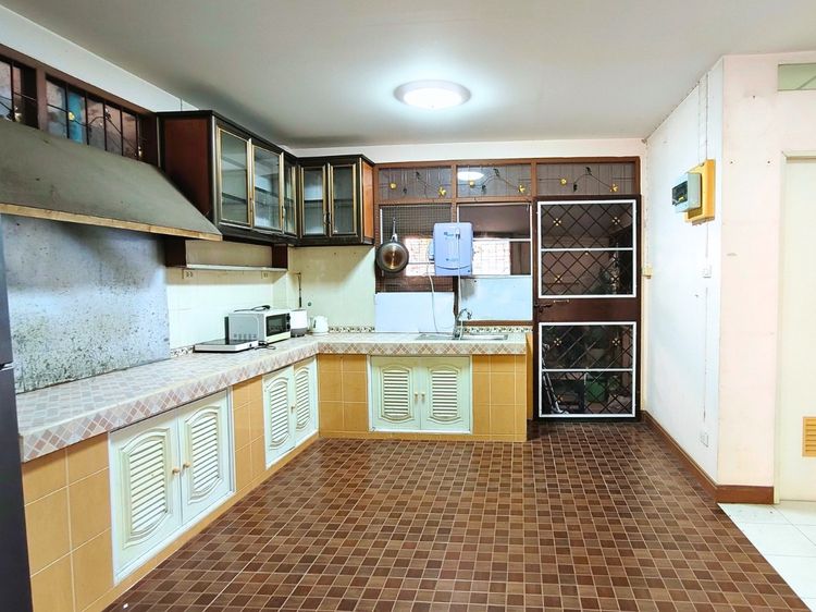 อื่นๆ ไม่มี สร้างเสร็จก่อน 2010 ขาย บ้านเดี่ยว 2 ชั้น ถนนสุขประยูร ใกล้ค่ายทหาร ซอยวัดธรรมนิมิต  รูปที่ 4