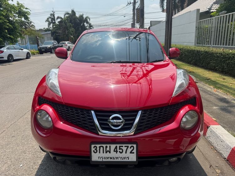 รถ Nissan Juke 1.6 V สี แดง
