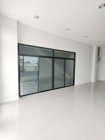 ขายโฮมออฟฟิศหลังมุม 91.4 ตร.ว. พร้อมโกดังย่านบางใหญ่นนทบุรีซอยกัตนา ขายพร้อมผู้เช่า พร้อมไฟฟ้า3เฟส30แอมป์ รูปที่ 3