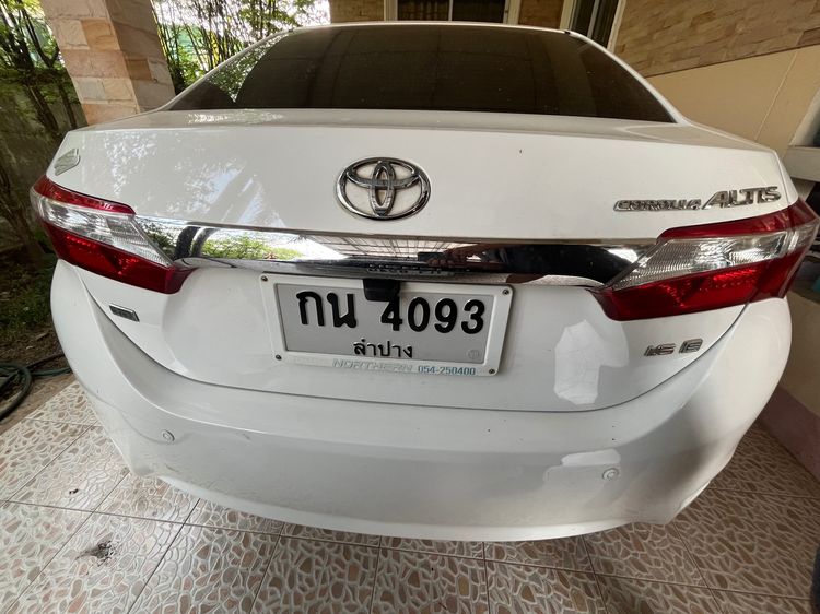 Toyota Altis 2013 1.6 E CNG Sedan เบนซิน NGV เกียร์อัตโนมัติ ขาว รูปที่ 2