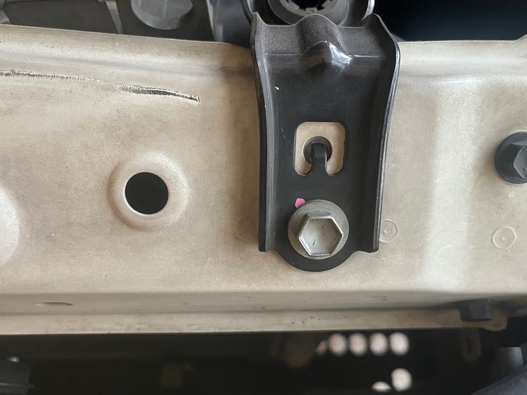 Toyota Altis 2013 1.6 E CNG Sedan เบนซิน NGV เกียร์อัตโนมัติ ขาว รูปที่ 4