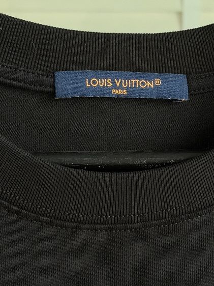 เสื้อยืดLแขนสั้นสีดำV รูปที่ 6