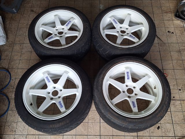 TE37 ขอบ18 5 รู 114 พร้อมยาง