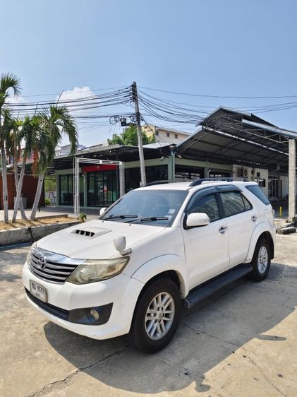 Toyota Fortuner 2013 2.4 V Van ดีเซล ไม่ติดแก๊ส เกียร์อัตโนมัติ ขาว รูปที่ 3