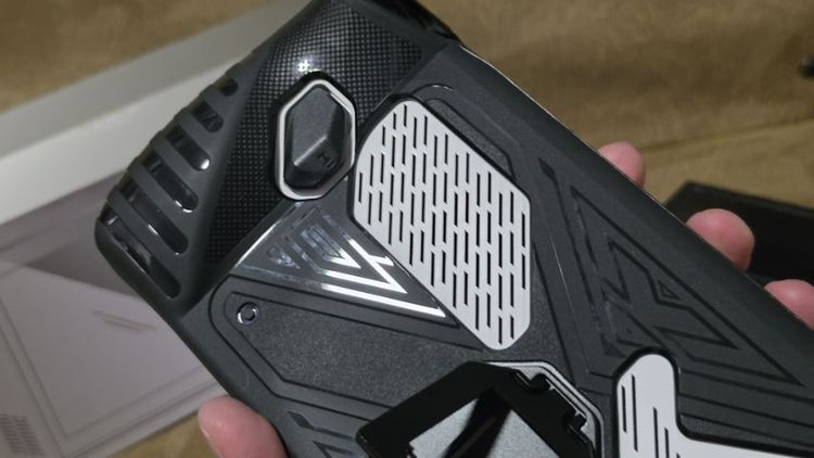 Asus ROG Ally 512gb ram 16 สภาพสวย พร้อมเคส และ Dock รูปที่ 2