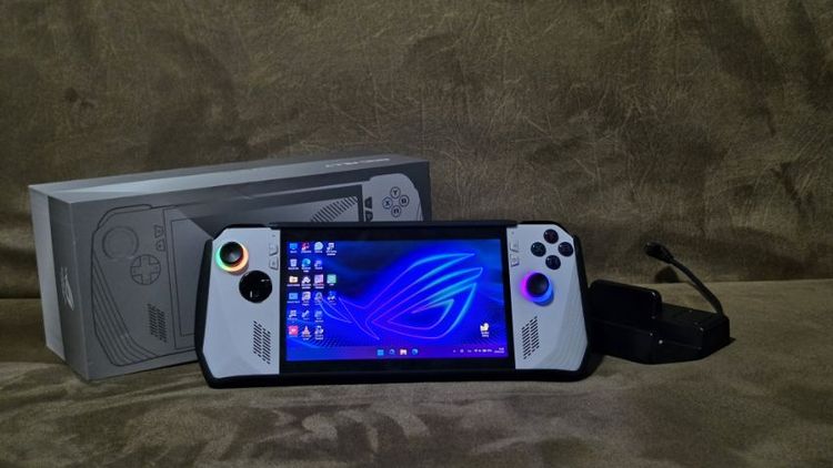 Asus ROG Ally 512gb ram 16 สภาพสวย พร้อมเคส และ Dock