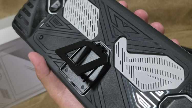 Asus ROG Ally 512gb ram 16 สภาพสวย พร้อมเคส และ Dock รูปที่ 3