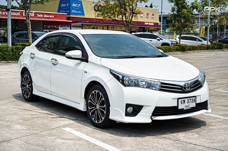 Toyota Altis 2014 1.8 Esport Sedan เบนซิน ไม่ติดแก๊ส เกียร์อัตโนมัติ ขาว รูปที่ 3