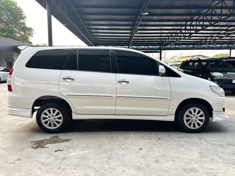 Toyota Innova 2012 2.0 V Utility-car เบนซิน เกียร์อัตโนมัติ ขาว รูปที่ 4