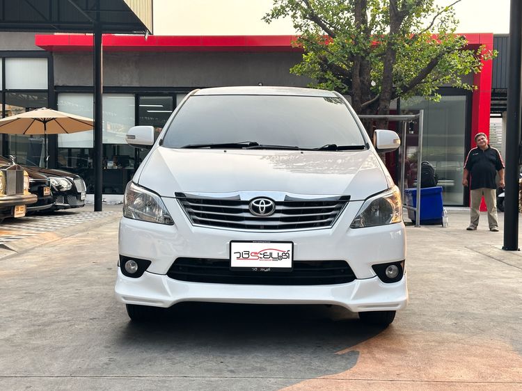 Toyota Innova 2012 2.0 V Utility-car เบนซิน เกียร์อัตโนมัติ ขาว รูปที่ 2