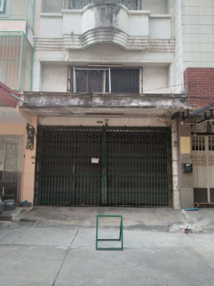 ใช่ ขายหรือแลกหอพักบ้านเดียวได้ถ้าเราชอบ