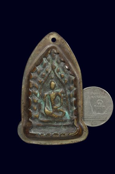 พระเลี่ยมเก่าหลังจักรนารายณ์ รูปที่ 2