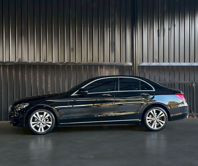 Mercedes-Benz C-Class 2022 C220 Sedan ดีเซล ไม่ติดแก๊ส เกียร์อัตโนมัติ ดำ รูปที่ 2