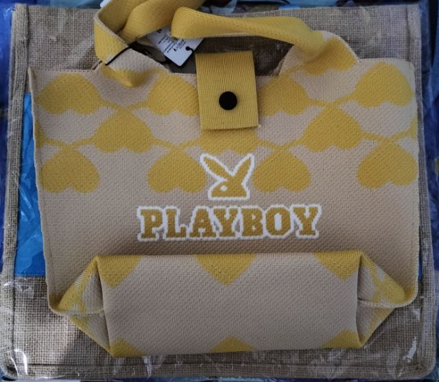 ขายกระเป๋า PLAYBOY ของแท้คับสภาพมือ1ไม่เคยใช้ส่งปลายทางได้คับผม
