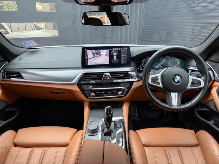 BMW Series 5 2021 520d Sedan ดีเซล เกียร์อัตโนมัติ ขาว รูปที่ 4